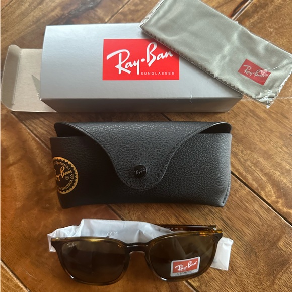 Ray-Ban RB4387 - Picture 1 of 3